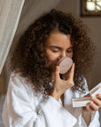 Shampoing solide pour cheveux bouclés