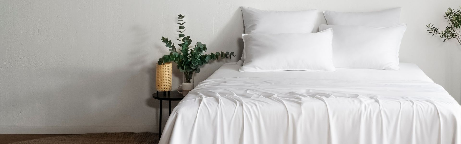 bambaw-bamboo-bedsheets-dekstop-leadspace-banner-white-flat-sheet-fitted-sheet-pillowcase-bedding-sheet